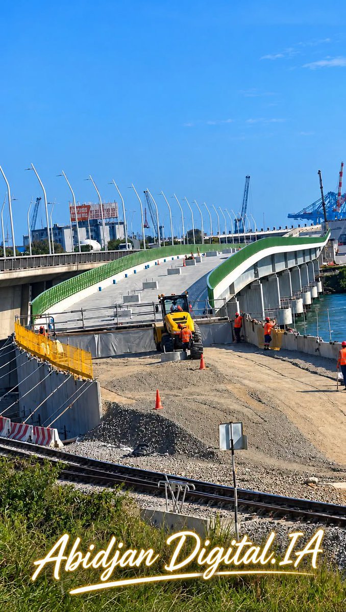 Monafrique8's tweet photo. Metro D'Abidjan : Le Viaduc au niveau du Plateau https://t.co/p3ld0e8ZME