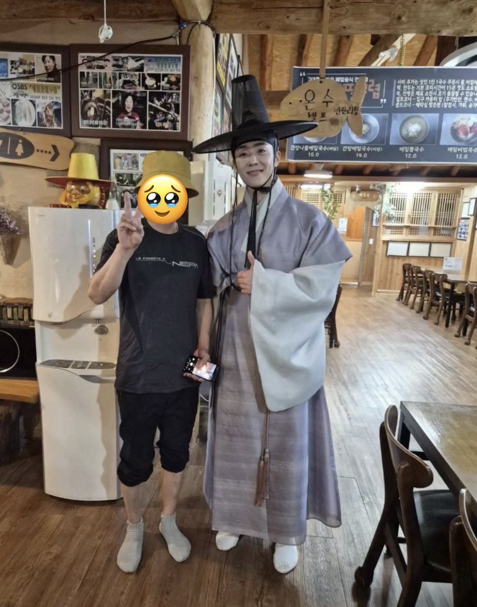 11inluv's tweet photo. 무등 메밀밭 촬영날 #채종협 목격담 
갓 쓴 한복 이효 왓어 ㅠㅠㅠ 추석선물 https://t.co/RZserg0uTj