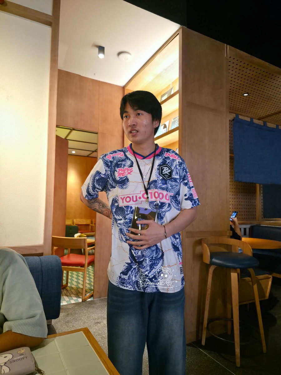 SPklaforever's tweet photo. อุ๊ย!เจอพี่กล้าาาาาา #CigaretteSKla https://t.co/C5Yz8nDuBR
