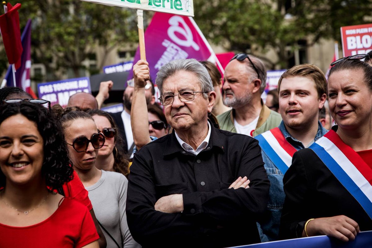 NupesNews's tweet photo. 🔴⚠️ Mélenchon obtiendrait 20% dans les intentions de vote dans le dernier sondage @Cluster_17. Il n'a jamais atteint ce niveau à plusieurs mois de l'élection présidentielle. Il se qualifie pour le second tour dans toutes les hypothèses. https://t.co/0pXVQzzQQm