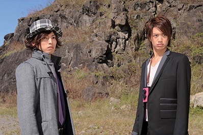 kabugatathebee's tweet photo. ライダー大戦、何も文句無い訳じゃないが春映画の中では大分上澄みで基本好きよ

何度も言うが翔太郎と士っていうライダーで恐らく唯一の先輩後輩もない同期感あるこの2人雰囲気好きなんだよね
冬映画以降の士で1番本編と近かったのもライダー大戦の士だと思ってるし

1番遠いのはジオウ https://t.co/bMYOZYOmDH