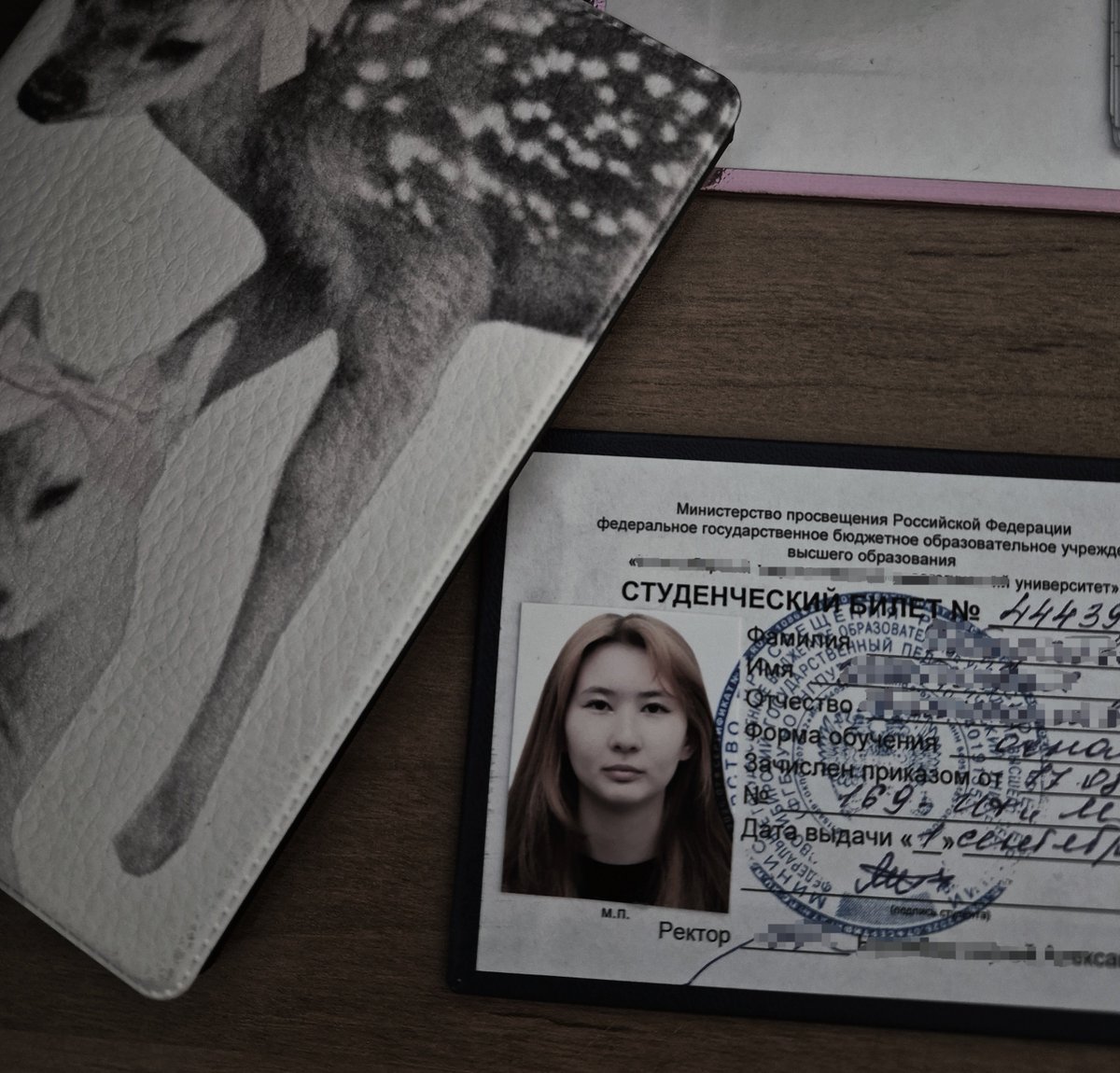 grieving_house's tweet photo. ♯'студенческая жизнь 📃🖊 https://t.co/JzGWa78FWp