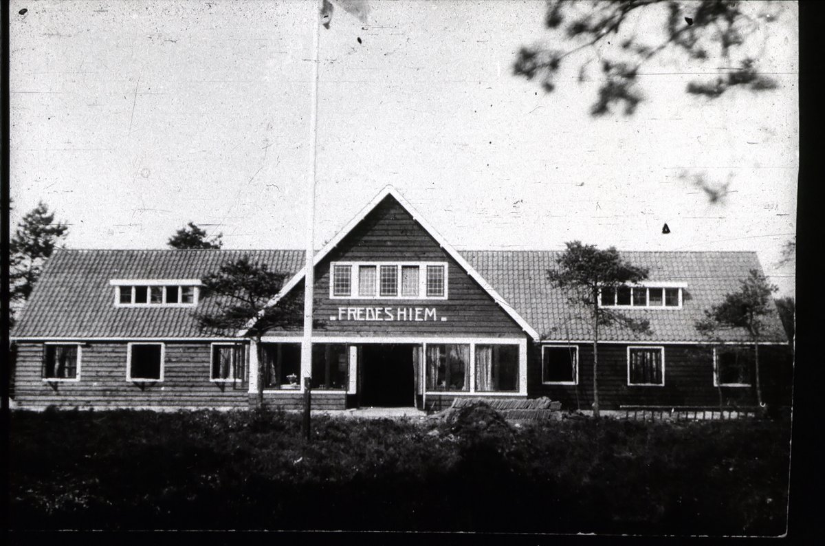 GA_SWL's tweet photo. Lezingen 🎓 | Ontdek tijdens de Dag van de Geschiedenis op zaterdag 24 oktober de verhalen achter Fredeshiem en de Bond van Plattelandsvrouwen. Laat je inspireren door twee boeiende lezingen over ontmoeting, ontwikkeling en verbondenheid.

Meer info 👇 https://t.co/BsDz1m7KFy https://t.co/GgDGbMUbxU