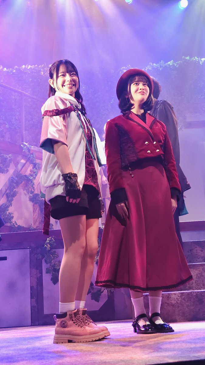 tantanize's tweet photo. #舞台AIBy 24日マチネ公演撮影

♡桃香とヒナ♡

南桃香役 小日向美香
ヒナ役 久家心 https://t.co/wX05yrgh1p