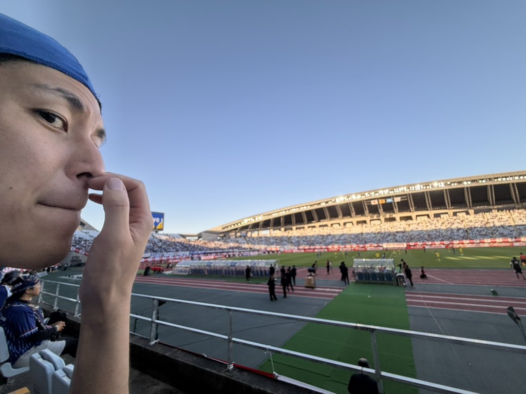 pom52p's tweet photo. ウルグアイ戦をすごい席で観戦してきます！
宮城県サッカー協会さんありがとうございます！！！！
バモニッポン！ https://t.co/ZbE7tnosvZ