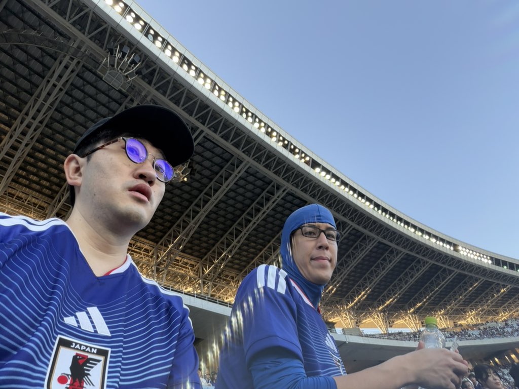 pom52p's tweet photo. ウルグアイ戦をすごい席で観戦してきます！
宮城県サッカー協会さんありがとうございます！！！！
バモニッポン！ https://t.co/ZbE7tnosvZ