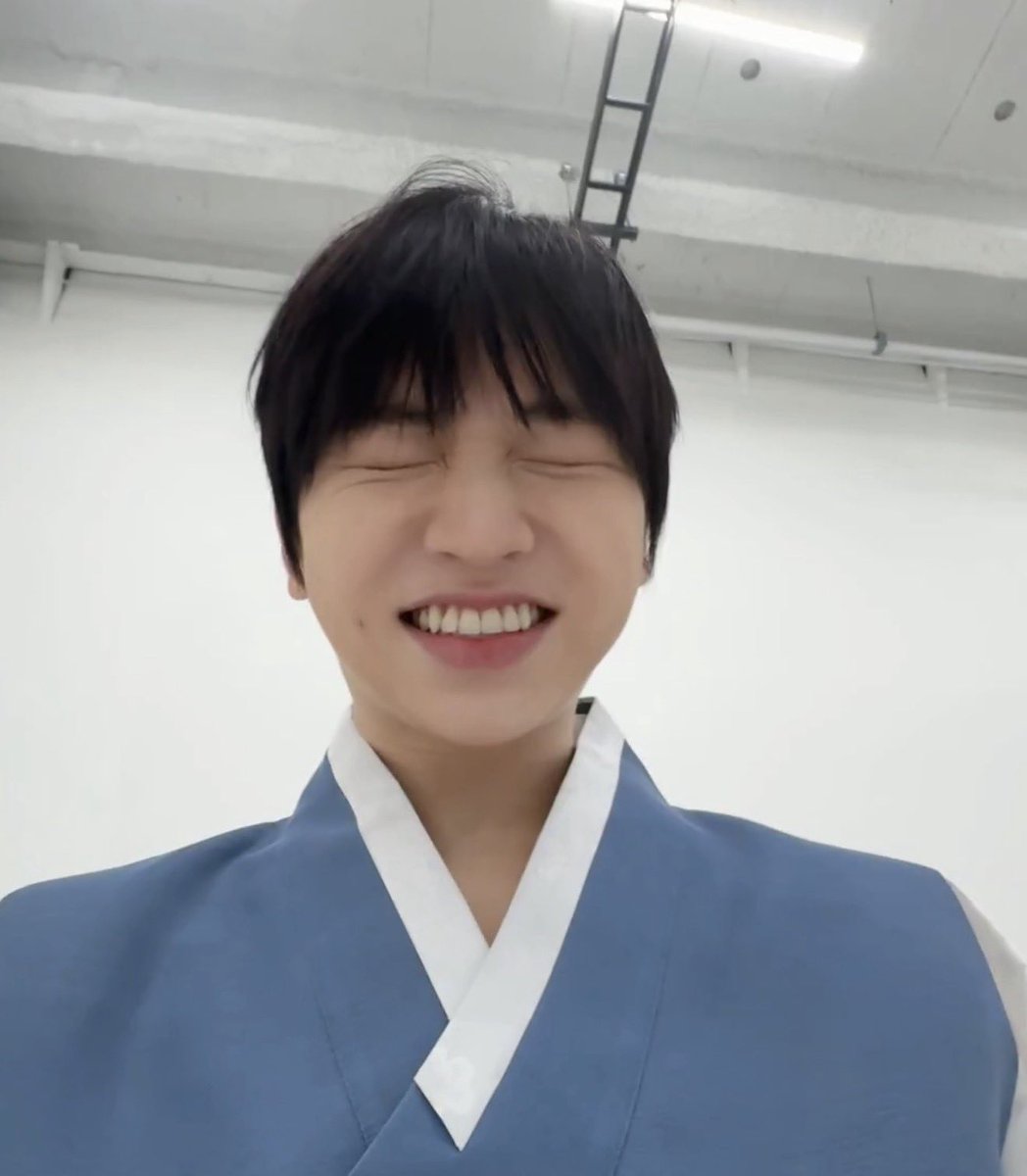 blooming_hoon's tweet photo. Shut up omg🥺🥺🥺🥺🥺 https://t.co/21Q1MMKt7a