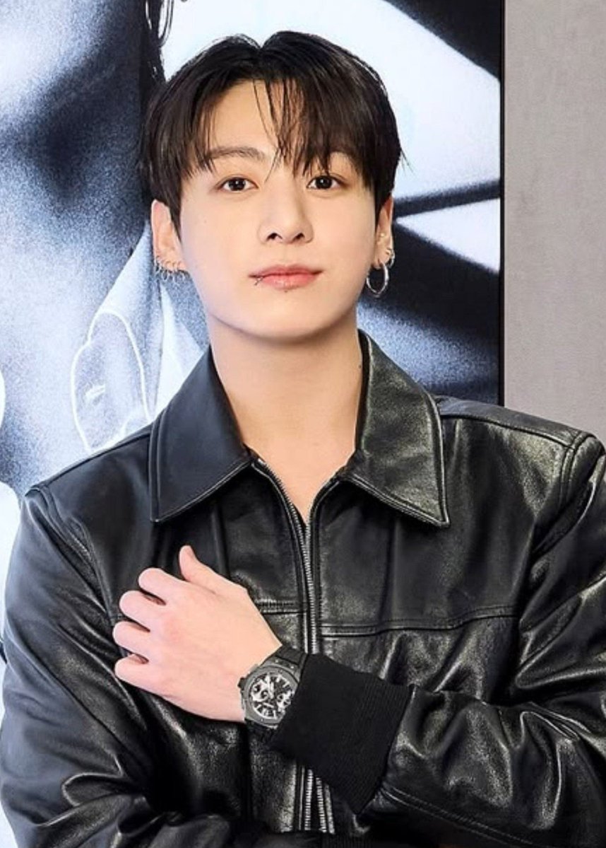 fluffkkyu's tweet photo. hublot is so lucky to have the finest man alive as their ambassador https://t.co/26YL85oIon