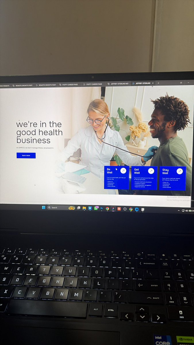 OziAshraff's tweet photo. I began this new UI design project yesterday. Hopefully I can finish up all the screens by tomorrow then start development https://t.co/OSb6SY8j1t