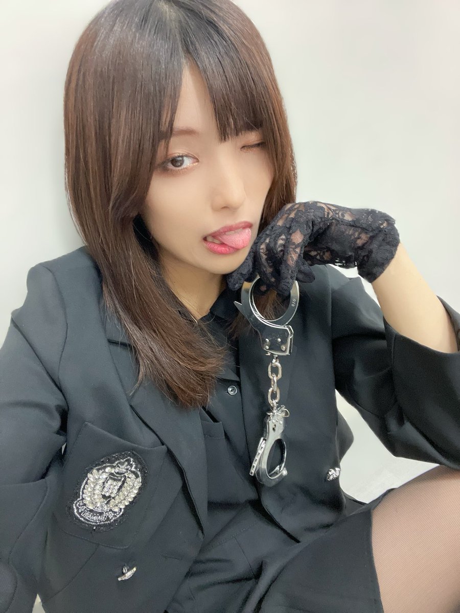 arisawamifu's tweet photo. 遅れてしまいましたが…っ💦

#運デレラ 千秋楽、後夜祭
ありがとうございました!!😭✨

あまりにも佐久間夫婦が素敵過ぎて!!

この夫婦の為に!!と、
己を奮い立たせる毎日でした。
てか全夫婦素敵だった…
皆ハッピーエンドで良がっだ……っ!!😭😭

“どっちも”ALT書いてます!
公式は4人で✍✨見てね😉 https://t.co/N7JbXRPFHD