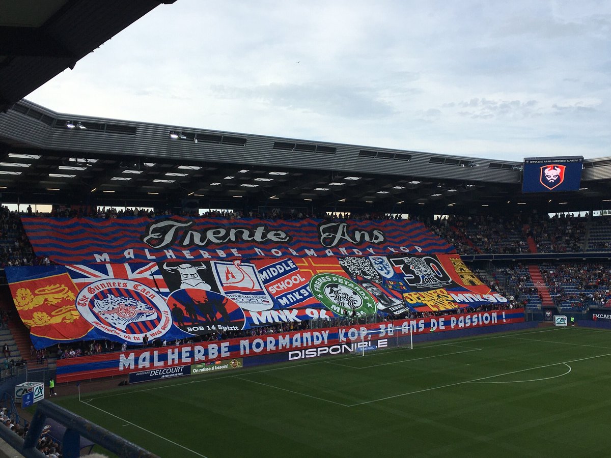 le_Parisien's tweet photo. Même en Ligue 3, même un jeudi soir, le SM Caen va encore remplir son stade pour le derby normand
➡️ https://t.co/CEAaIKuV7G https://t.co/nM72XstoLQ