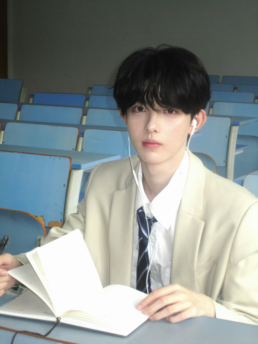 aniegende's tweet photo. 중냠없냐중냠 https://t.co/e9cadDdtcc