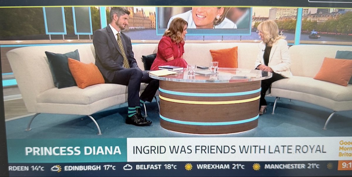 jozzzaphen's tweet photo. here we go #IngridSewer plugging her book about #UncleCarlos mum who didn’t like the royal family, apparently Betty didn’t get in touch with her after Diana’s death https://t.co/w8b1FjTKG1
