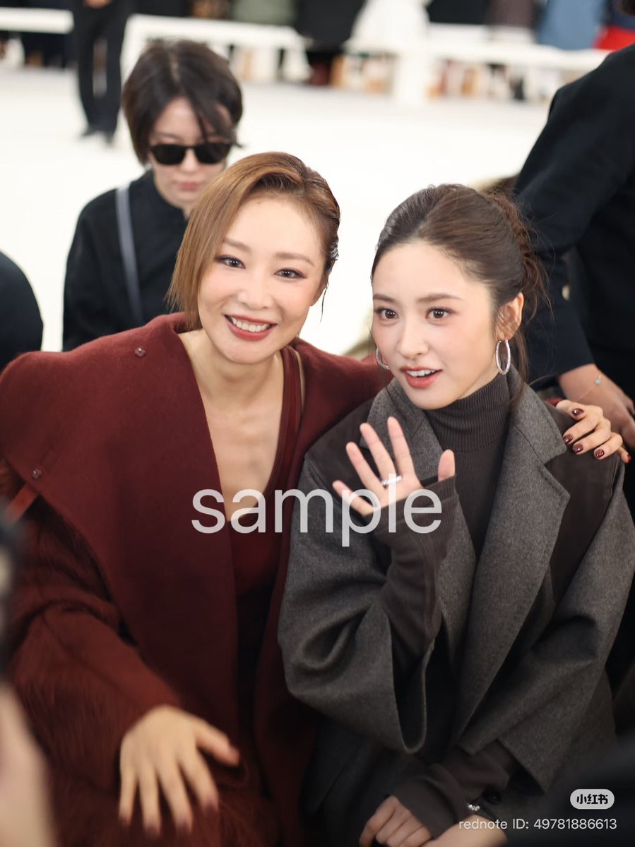 xxxuerr's tweet photo. movie stars ✨ #shenyue #gaoye @ max mara ss27 https://t.co/vnbJ3B49CX