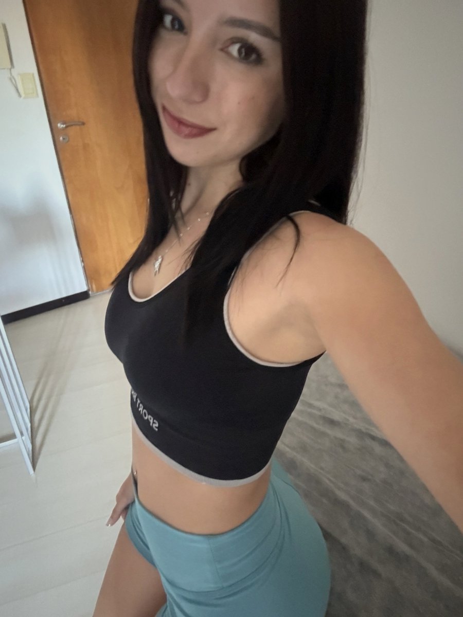 frostmoonn5's tweet photo. pov: my camera roll highlights 📸✨ https://t.co/ubi2CRrx99