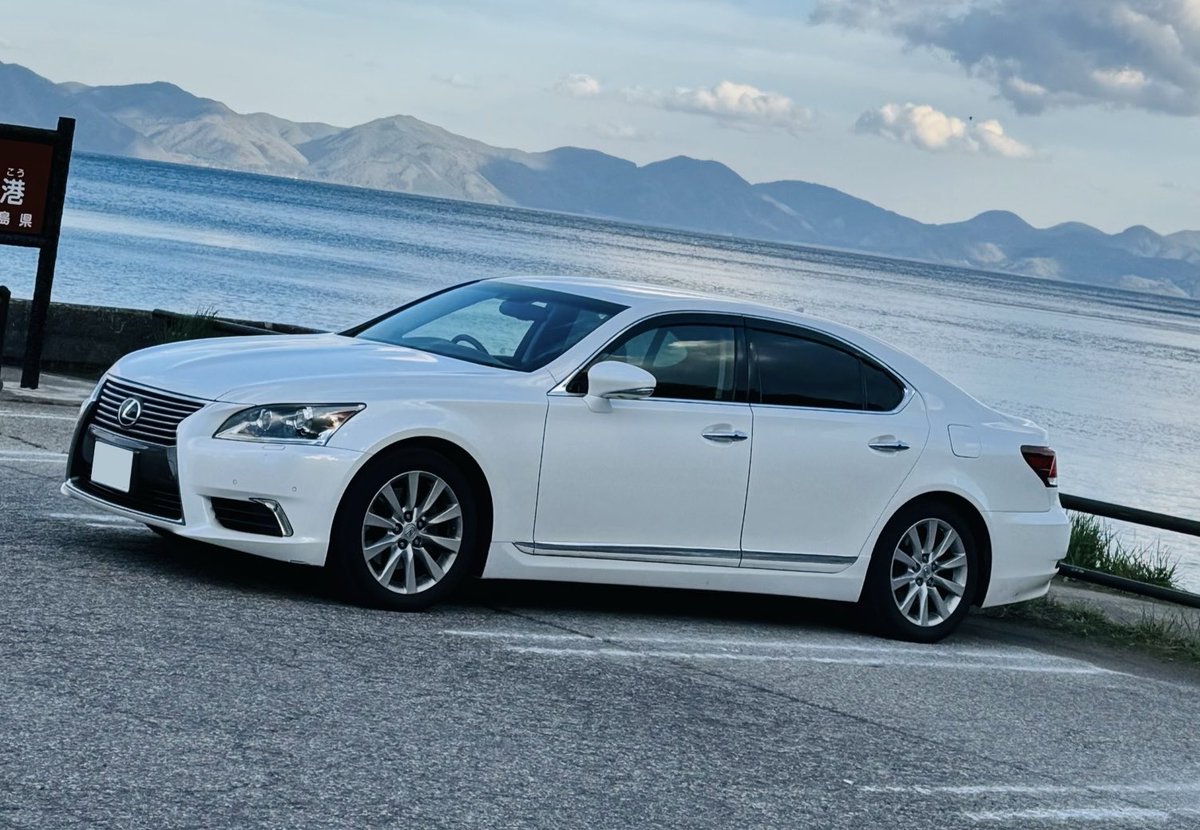 chuukosha_world's tweet photo. 車売ります！
LEXUS LS460 人気の後期！ 車検あり！

ハイブリッドバッテリー交換の���配なし！

詳細はDMまでお気軽に！！

#車売ります
#中古車
#レクサス https://t.co/5mYszq4W1B