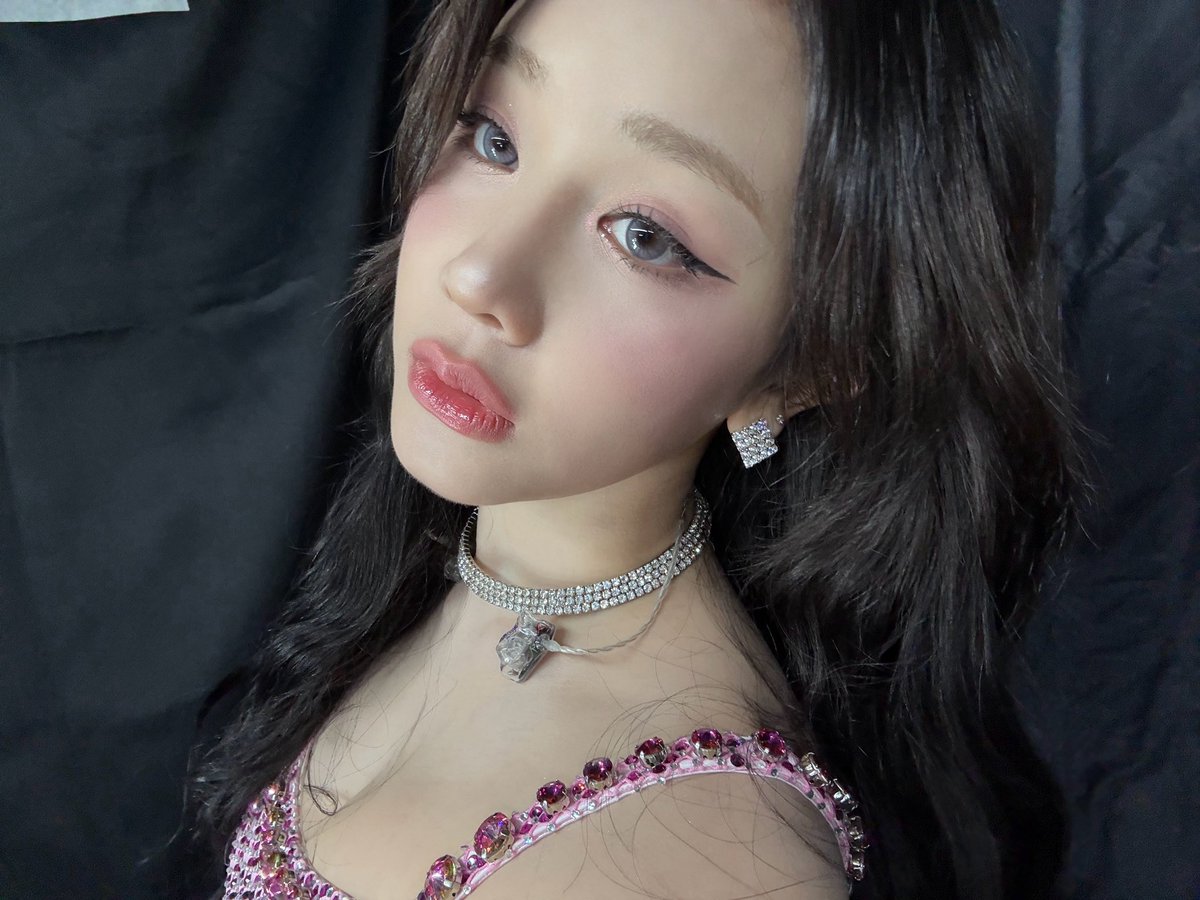 PHARITAGLOBAL's tweet photo. [📸] 240926 | WEVERSE

"Osaka!!! Amazing!!!"

#PHARITA #파리타
#BABYMONSTER #베이비몬스터 https://t.co/pBKIwOZBdG