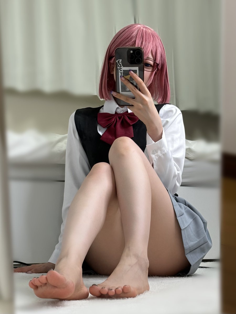 emena_999x's tweet photo. #自慢の脚を見せよう https://t.co/7HJJrVsevH