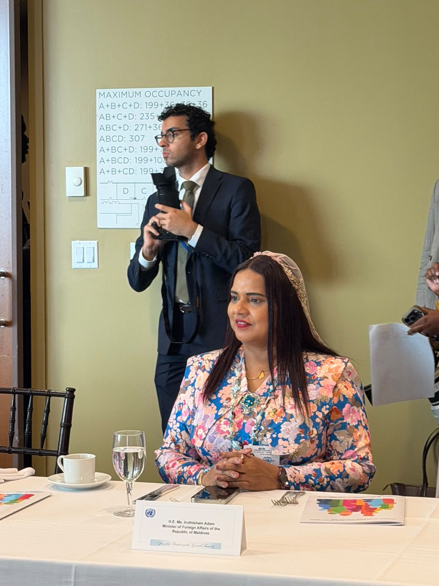 MoFAmv's tweet photo. Minister @IruthishamAdam exchanged views on empowering and bringing women to the frontline at the reception of the Informal Network of Women Foreign Ministers on the sidelines of #UNGA81HLW..

#MDVatUNGA81 https://t.co/cvnxxpbPim