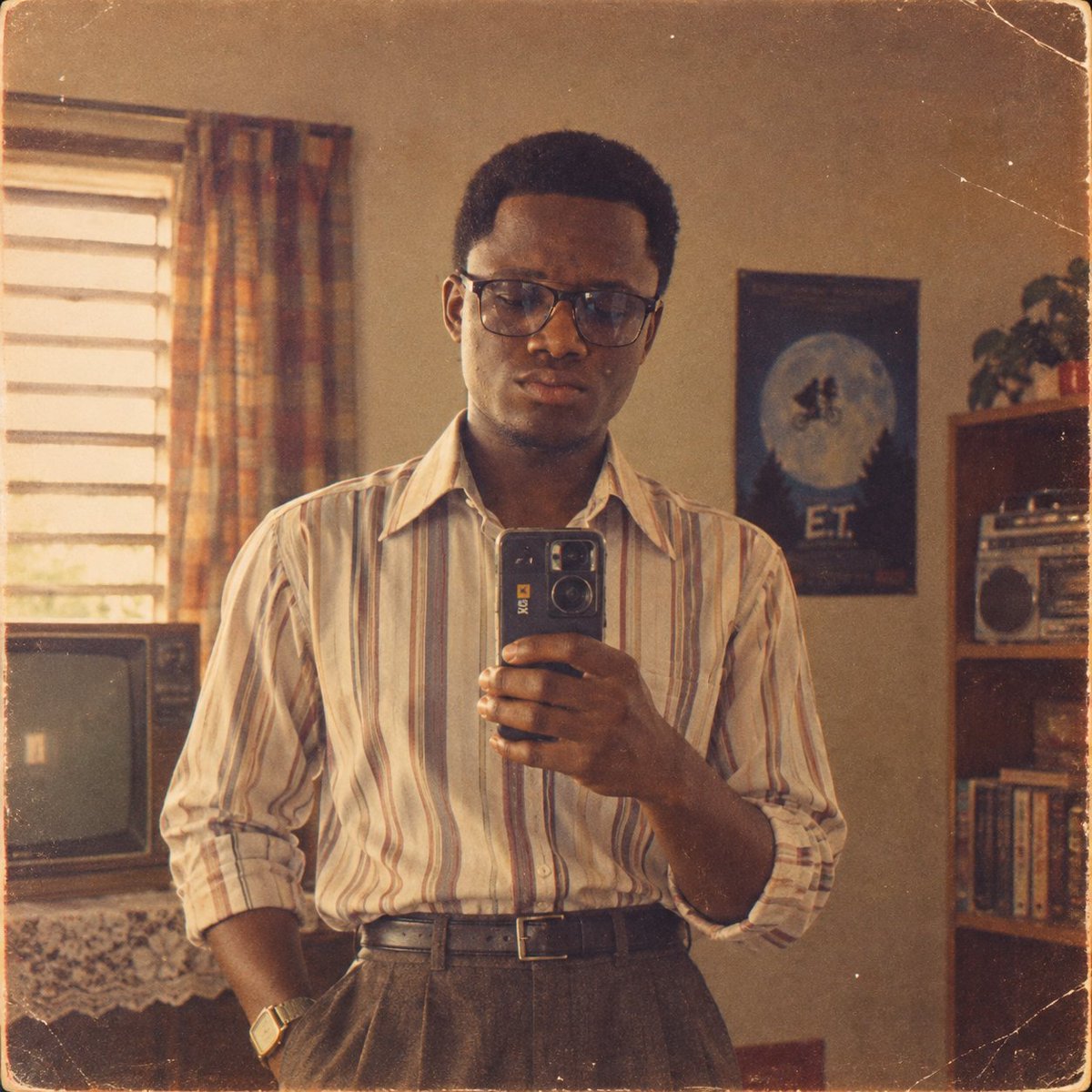 HoganMbuk's tweet photo. The only android user back in the days 😎😁😅 https://t.co/GfiZQjYUpr