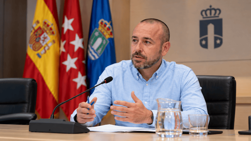 MadridPolitica1's tweet photo. 💶📉 "Basta ya de excusas": Carracedo carga contra el PSOE por la situación económica de Parla.

https://t.co/zeL8txGAGR https://t.co/y0VcZ29ASz