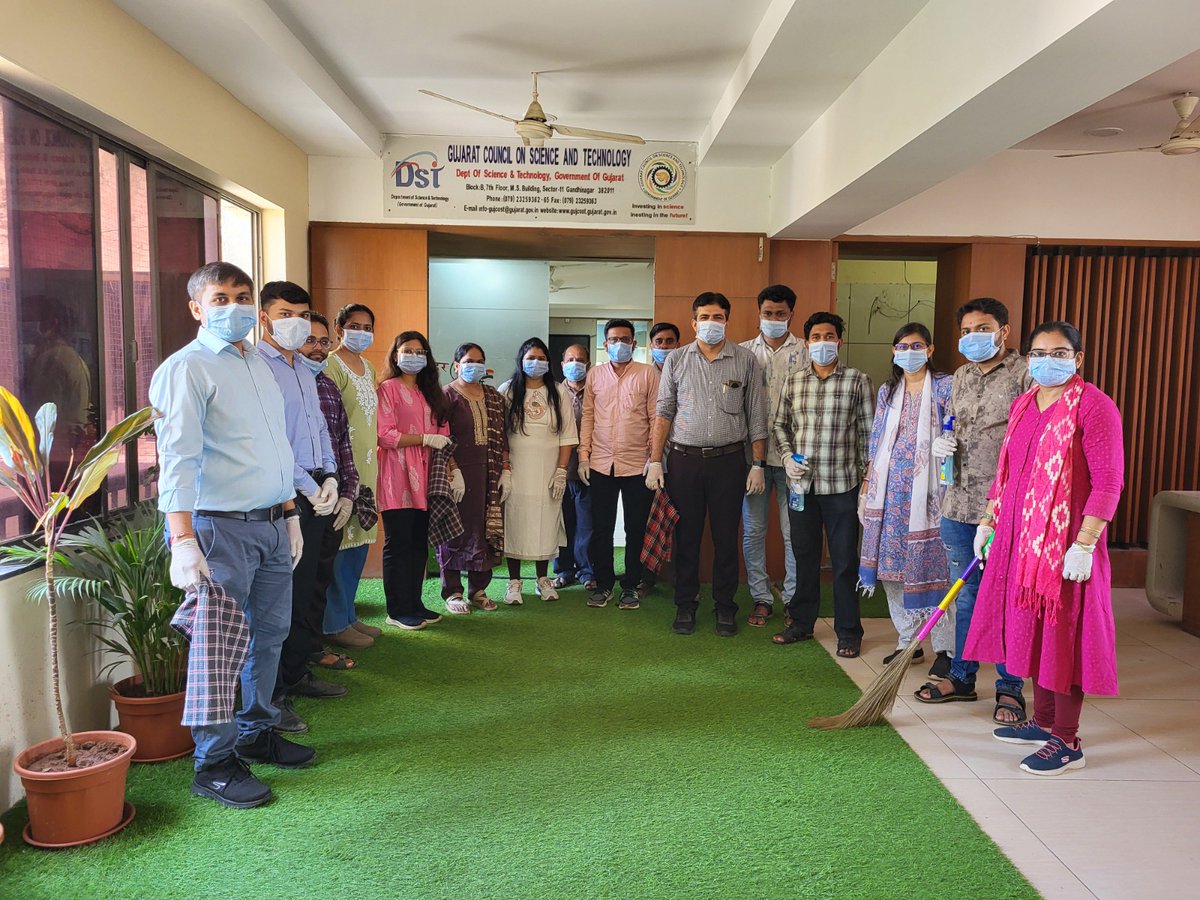 InfoGujcost's tweet photo. As part of the #SevaSankalpAbhiyan, @InfoGujcost team came together with enthusiasm and a sense of responsibility to participate in the #SwachhataAbhiyan, collecting and properly disposing of waste. 

Every small #effort makes a meaningful difference. 

Together, let us nurture a #cleaner, healthier and #greener environment and inspire others to make cleanliness a part of our daily #lives. 

#SwachhGujarat #SwachhataHiSeva #CleanIndia #SwachhBharat