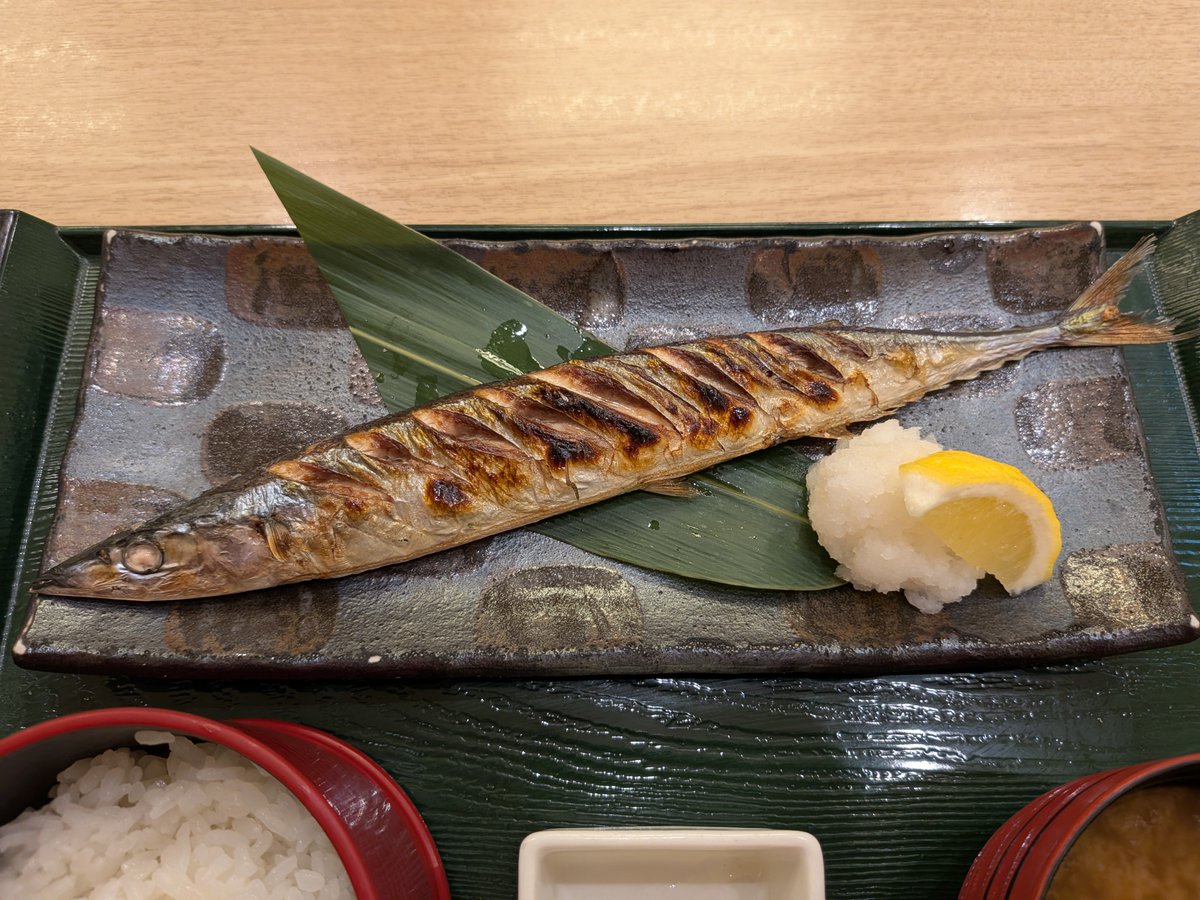 enjoy_ryu_072's tweet photo. さんまも食べました🐟
#さんま #秋の味覚 https://t.co/rWj0ohEcmh