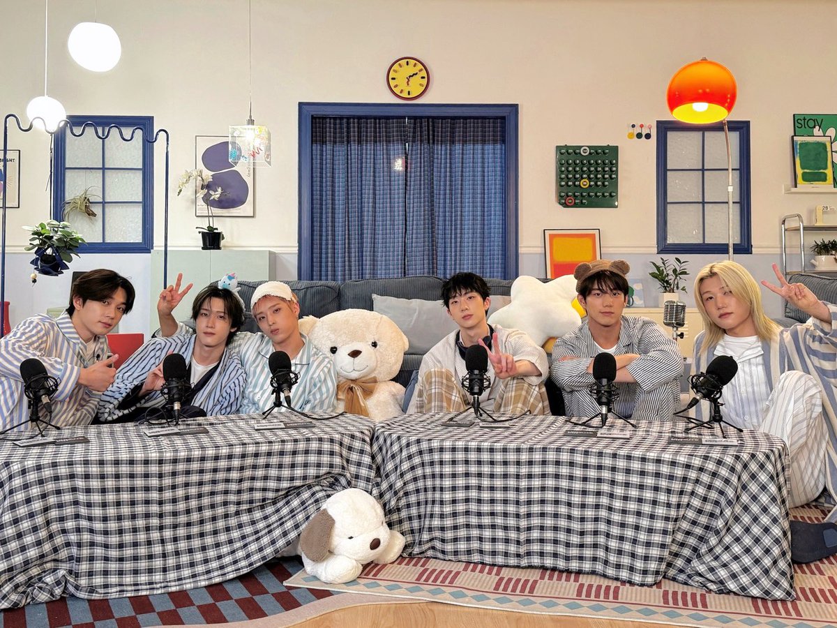 P1H_official's tweet photo. [📸] UNMUTE P1H EP.1-2

EP.1 ➕ https://t.co/ggGt7Bu2X0
EP.2 ➕ https://t.co/1qiPLFuUCN

#P1Harmony #피원하모니 #P1H #UNMUTE_P1H https://t.co/EBim65PBN8