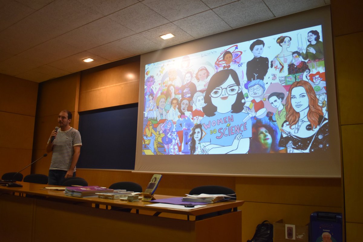 acfaec_cat's tweet photo. Eloy Bernal, responsable de comunicació de @CASIOedu , ens va presentar la iniciativa #BuscamosCientíficas , que posa el focus en les dones científiques i en la importància de donar visibilitat a referents inspiraran les noves generacions

Gràcies Eloy compartir-ho amb nosaltres https://t.co/eVPGeWj0C9