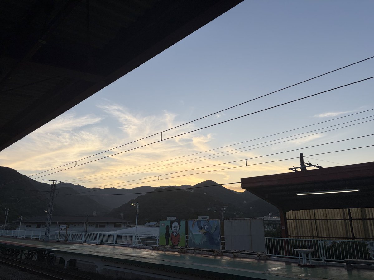 Miksha16's tweet photo. 空はきれいですね #ときのそら https://t.co/XtrpRhPs4f