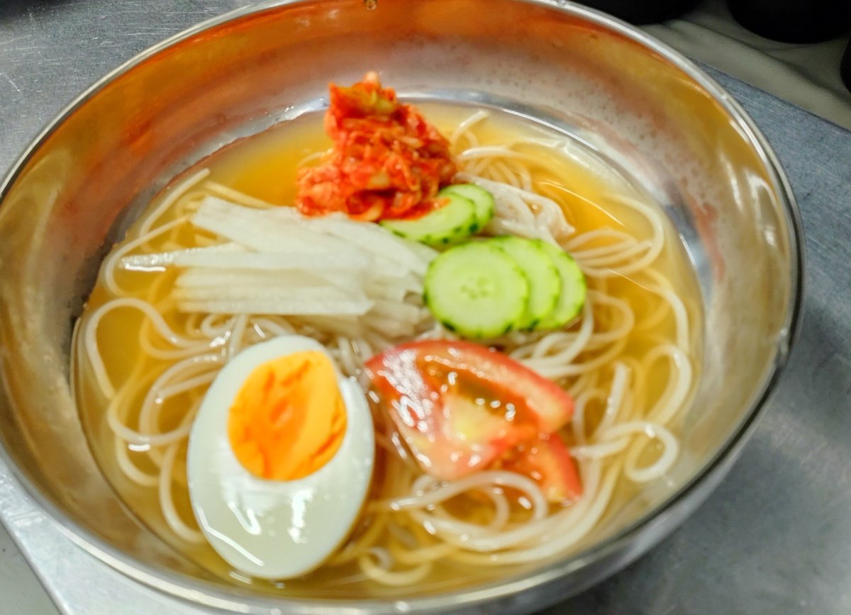 robata_champion's tweet photo. チャンピオン本日のおすすめは『韓国冷麺』です。是非ご賞味下さいね。 https://t.co/nUCiR0m8qN