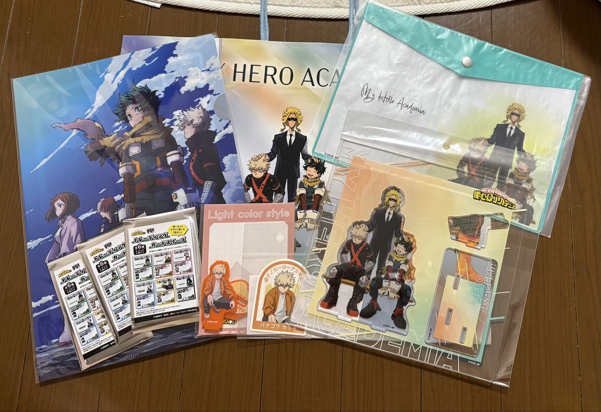 chiroru04's tweet photo. 昨日仕事終わりにロフトとベースヤードトーキョー行ってきた！
こんなに買うと思ってなくて無事金欠( ¨̮ ) https://t.co/SZUHbiZIi0