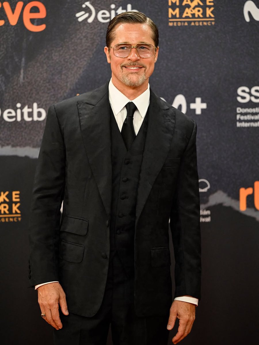 pittstoppp's tweet photo. 📸 brad on the red carpet at the San Sebastian International Film Festival screening of 'Heart of The Beast'. https://t.co/nQPqXSuYI1