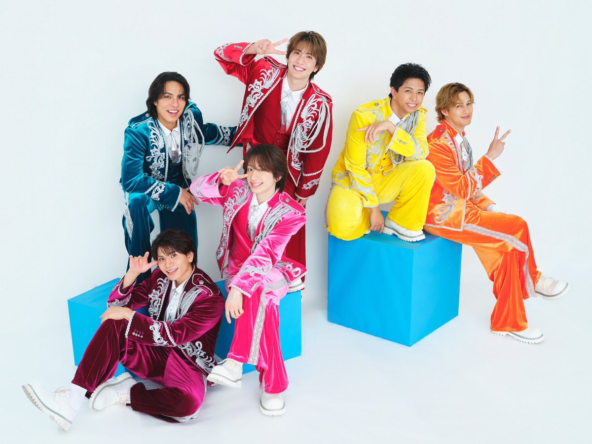 GEKKAN_TVGUIDE's tweet photo. ＼#月刊TVガイド 11月号 本日発売！／

SHOW-WA、MATSURIの皆さんが
裏表紙＆巻末グラビアに初登場✨️

座談会では、グループの魅力や目標、メンバーの好きなところを教えてくれました。
グループ関係図も必見👀

2組のアザーカットをお届け！

HMV＆BOOKSonlineで｢月刊TVガイド11月号｣関東版を購入すると、生写真をプレゼント🎁

🛒ご予約はこちらから
🔴SHOW-WA生写真（2ショット3種からランダムで1枚）
https://t.co/w9NmyBIU3l

🔴SHOW-WA生写真（3冊セットで集合絵柄の生写真もプレゼント🎁）
https://t.co/Lsxs3oIsCl

🔵MATSURI生写真（2ショット3種からランダムで1枚）
https://t.co/i2YN3Rw37o

🔵MATSURI生写真（3冊セットで集合絵柄の生写真もプレゼント🎁）
https://t.co/YdO15L4mDc

@SHOW_WAofficial 
@MATSURI_6_O 
@show_wa_matsuri