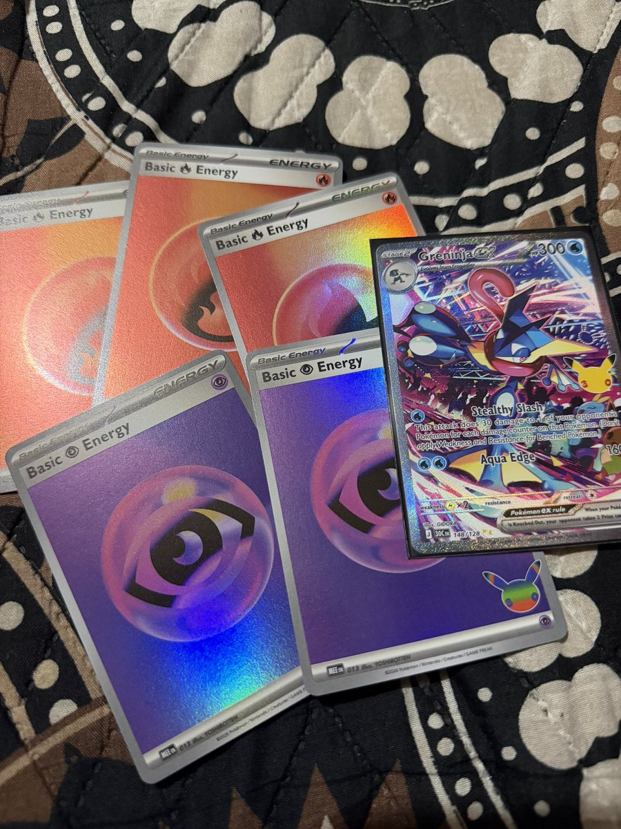 EmnelRys's tweet photo. Fan de las energías de esta expansión 🔥 #pokemon https://t.co/2JzBP4Ce9g