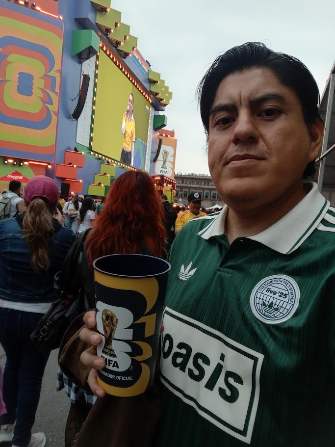 PezParanoico's tweet photo. @88EduardoSan @KlaythompsonMex @DelgahanPe70588 @omaryesahel JAJAJAJAJAJAJAJAJAJA PINCHE PRIETO DE MIERDA JAJAJJAJAJAJAJAJAJJAJAJAJAJAJJANAJAJAJAJAJAJJAJAJAJAJA COLOR CARTÓN Y PIENSA QUE ESTA DERROCANDO A MORENA Y ES MORENOOOOO JAJJAJAJAA https://t.co/s8wPpvBYek