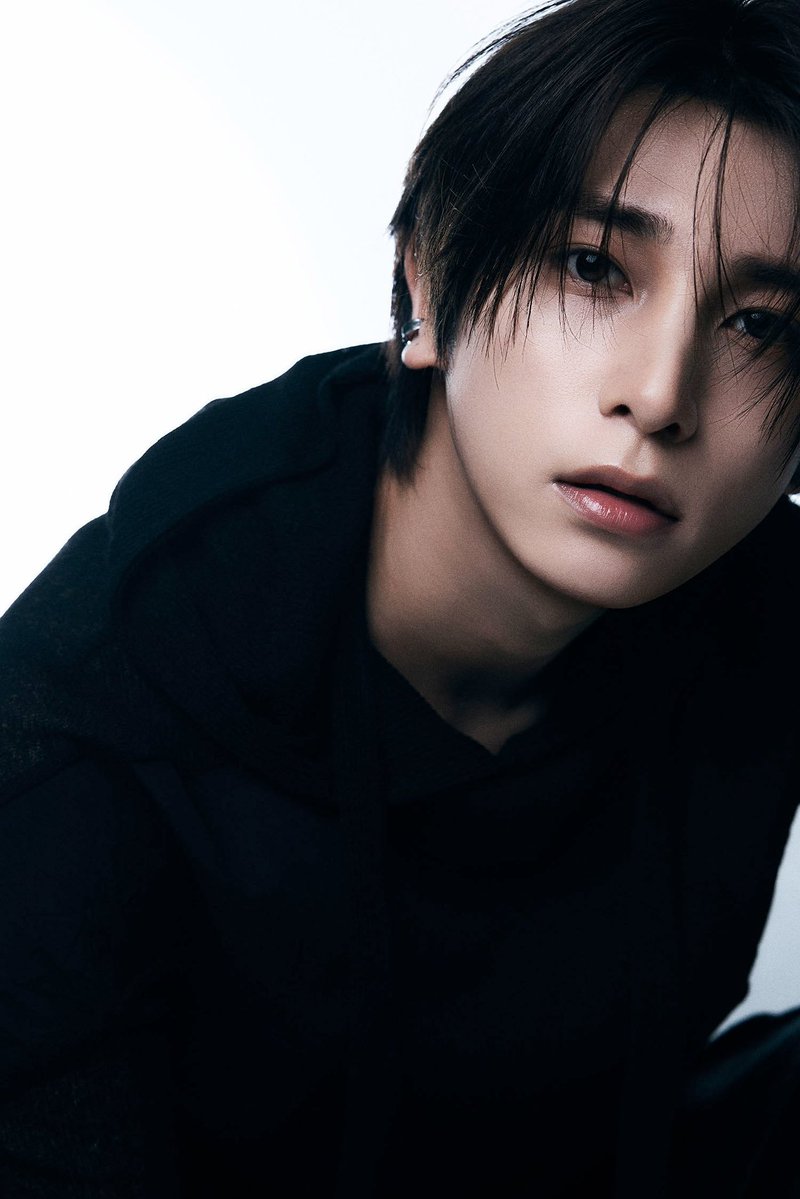 sya_gyul's tweet photo. Love his new makeup look❤️ He looks so good and it really enhanced his sharp facial features. I love it !!!
@LEE_HAN_GYUL
#LEEHANGYUL #이한결
#NOISE #BUNZI https://t.co/OGXWdA4rVb