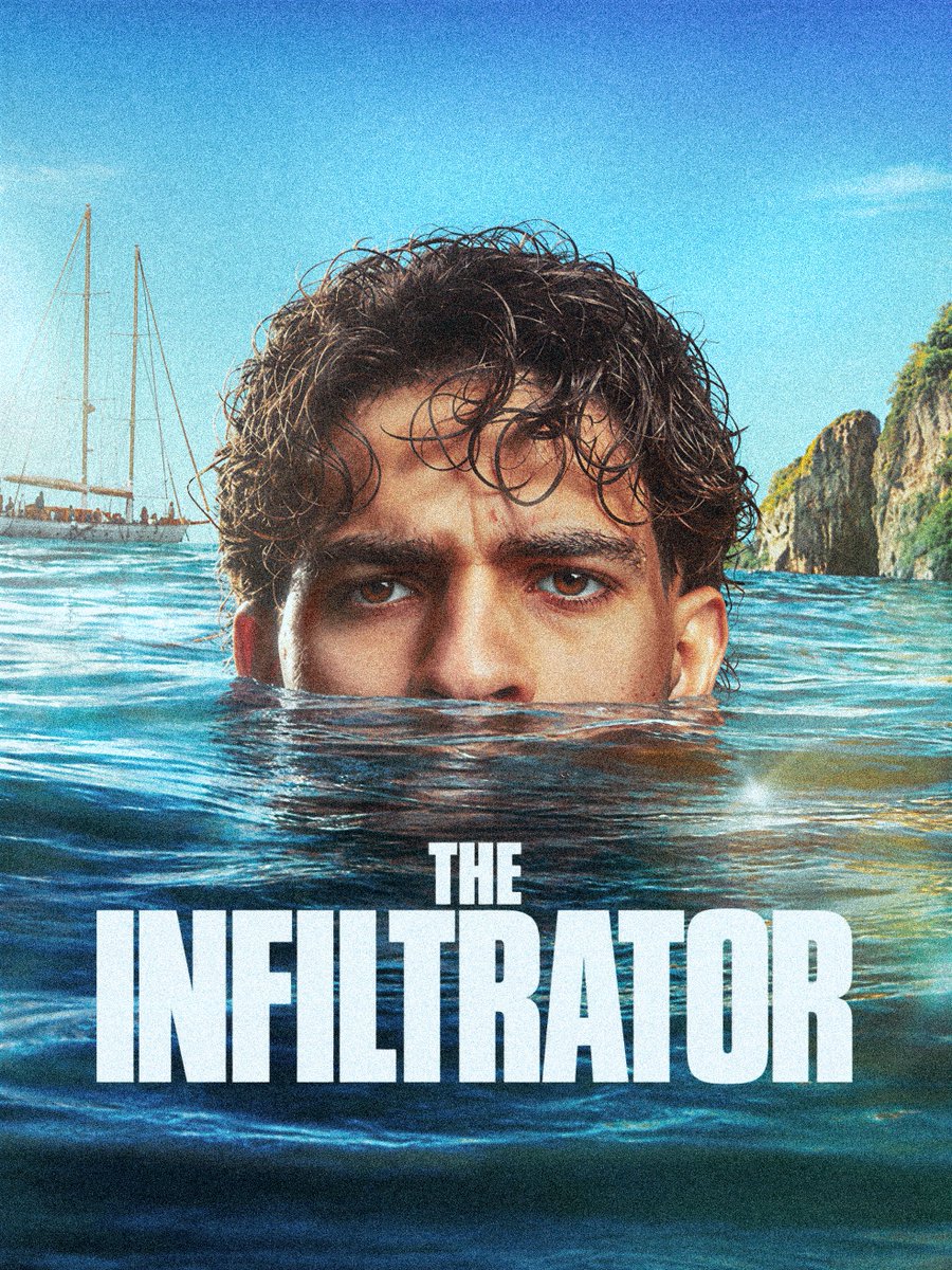 tui14277276's tweet photo. THE INFILTRATOR 🌊⚽️
A cinematic concept for Ezzalzouli  turning his speed movement and unpredictability into a visual story
unseen beneath the surface waiting for the right moment to make his move
Personal concept  designed by touji
 @RealBetis × @532off
What is your opinion? https://t.co/Eg0gQVnxye