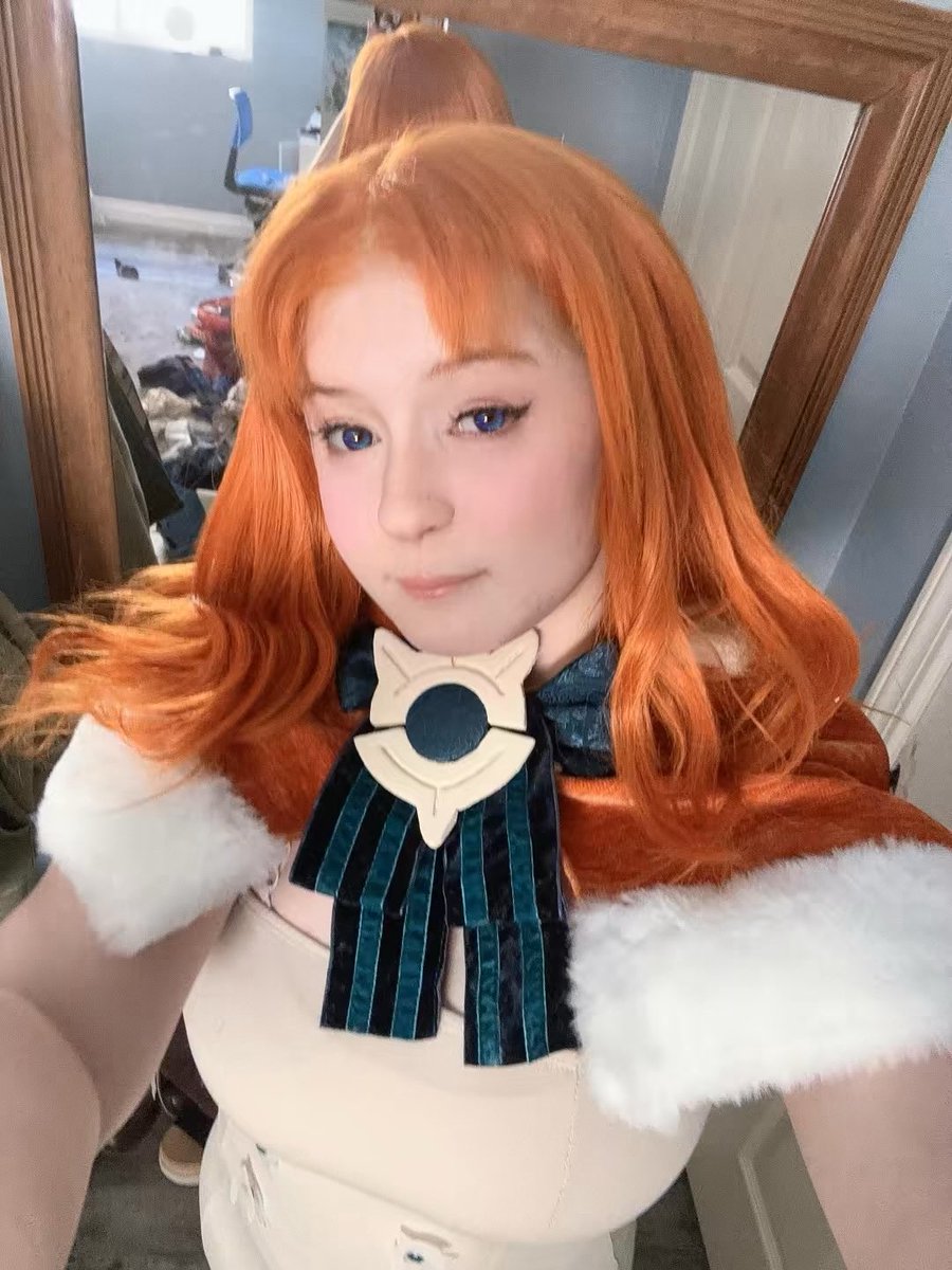 torzcos's tweet photo. Did she have the best hair glow up?? #fe3h #fireemblemcosplay #fireemblem https://t.co/6BZ0SlV9Lb