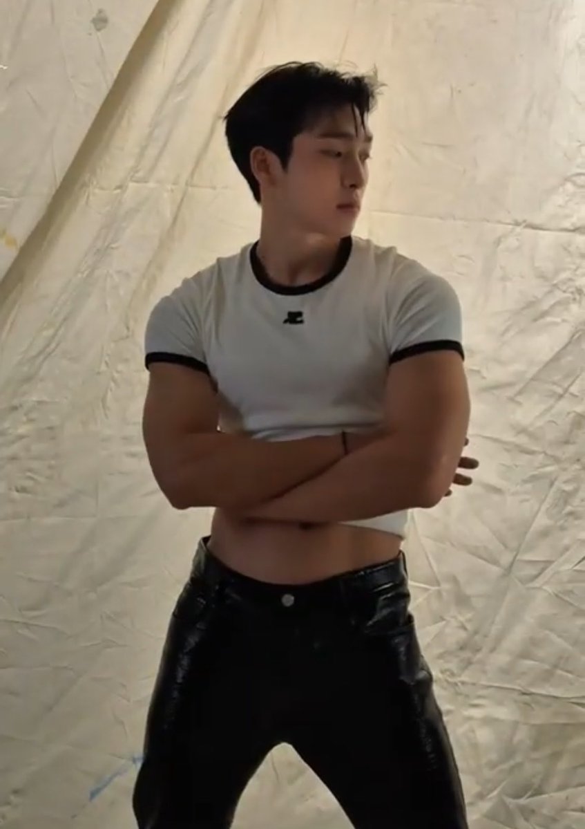 juyeonoid's tweet photo. nah they’re crazy as hell for gatekeeping these https://t.co/Ht45QRyvYu