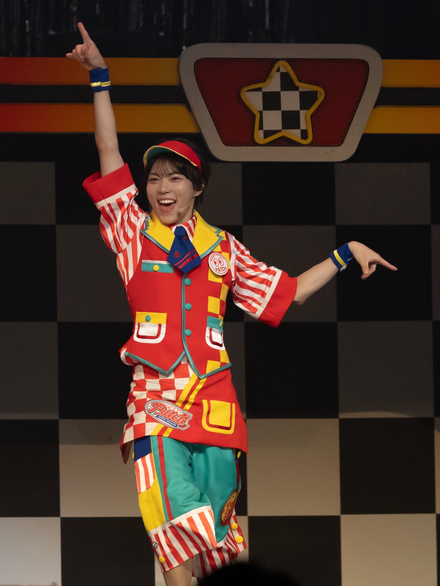 youtami123088's tweet photo. ←絶対にようたさんの告白を受けたくないぱっちさん

         自分じゃなくて大喜びのぱっちさん→

 #パンダドラゴン
 #パラゴンカメラ部
 #パラゴンダイナー https://t.co/wu1ZhUDvPr