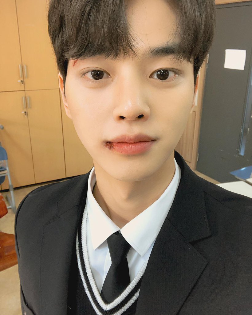 2xxung's tweet photo. 내가 정말 좋아하는 송강 남친짤 ....... https://t.co/PmWGghsOdY