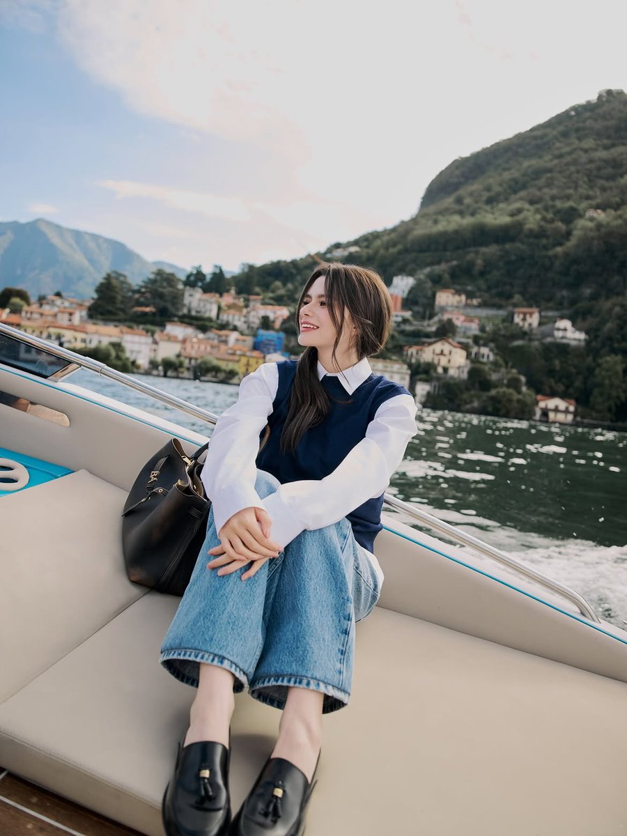 nook_sone's tweet photo. มิลานสวย ช่วยบอกต่อด้วยค่ะ

REBECCA FLY TO MFW
#BeckyxMFWTodsSS27 #beckysangels
#BeckyArmstrong https://t.co/F5fi29ZQwa