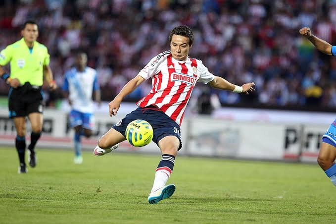 Chuyo12gdl's tweet photo. Les recuerdo que el descenso fue eliminado en 2020 y el Rebaño estuvo en esos temas en 2015.

El Club Deportivo Guadalajara se salvó en la cancha y a muchos les duele.

(Dios me bendiga a "El Cubo" por sacar a #Chivas avante aquella tarde-noche del 14 de marzo de 2015) . https://t.co/ekjY2hvC7n