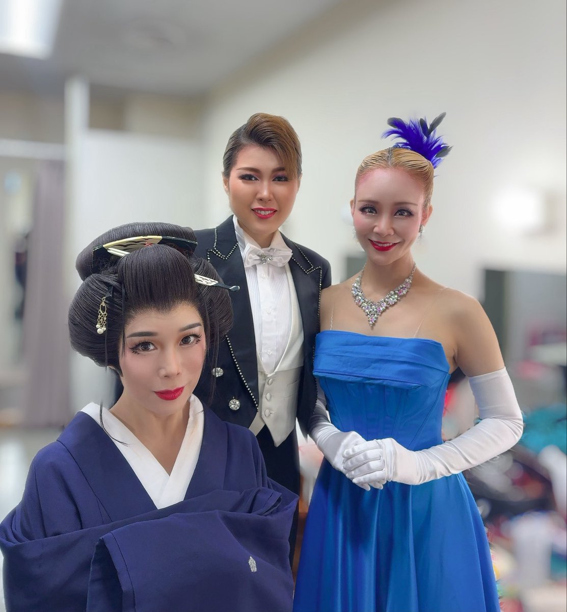 mai_juliet08's tweet photo. 9/23【JPNザ⭐︎歌謡祭2026】

茜澤茜さん
藤蔭善次朗さん
ともお写真をご一緒させていただきました📸✨

気づけば、私がJPNに入らせていただいた2021年からご一緒させていただいているお二人。
踊りはいつ拝見しても素晴らしく、お二人ともとても気さくであたたかくて、人見知りの私もお会いするとほっとして、自然と心が開いてしまいます🌿

ほかのJPNメンバーの皆さまとお写真を撮れなかったのが残念🥲