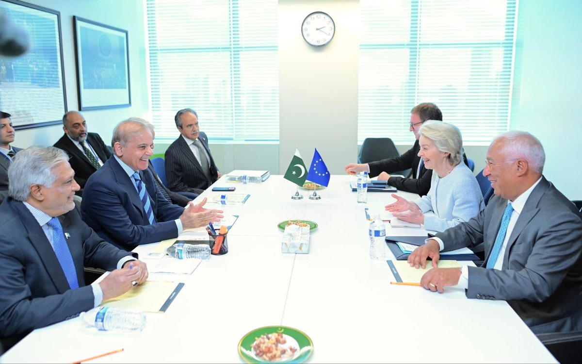 BSWarraich's tweet photo. New York: Prime Minister Muhammad Shehbaz Sharif meets the President of the European Council, H.E. Mr. António Luís Santos da Costa and the President of the European Commission, H.E. Ms.Ursula Gertrud von der Leyen. https://t.co/v2HjFeanyY