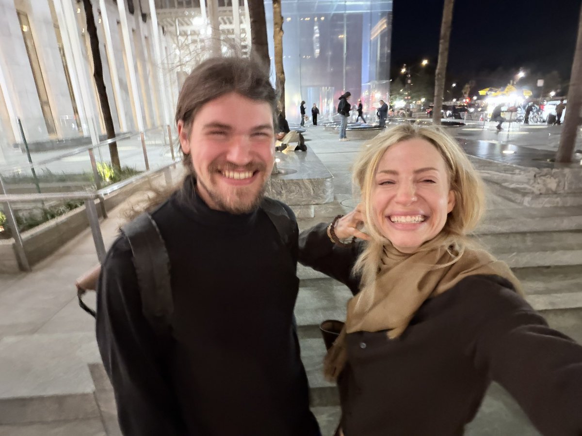 Thypeachcobbler's tweet photo. FIVE years later, I finally got more than just a few seconds of hello and goodbye with someone I’ve gotten to know from my local matcha shop 🥹🤍

Got to take him to my favorite Korean BBQ spot (you already know). Feeling so blessed that the plans finally made it out of the chat!! 🫶
