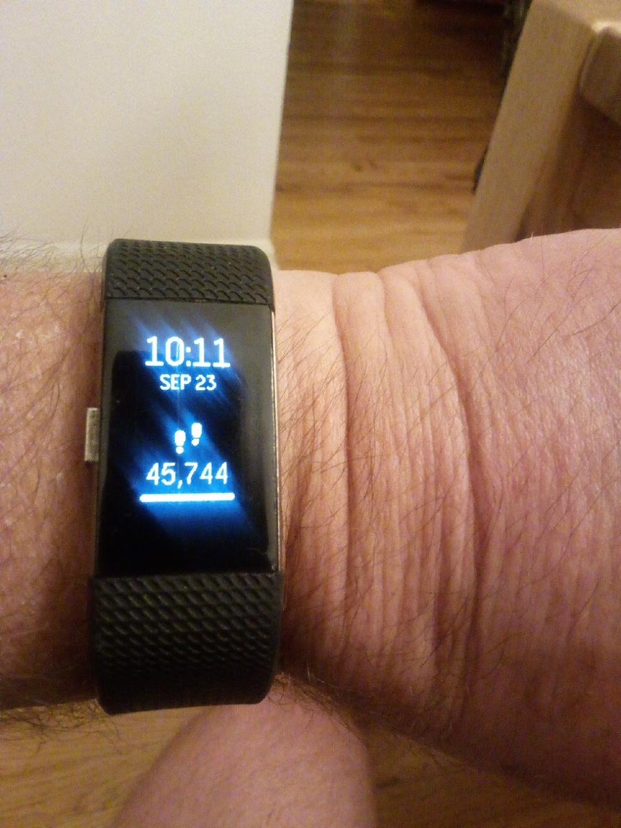 TooFred's tweet photo. #Fitbit for Wednesday, Sept. 23:
45,744 steps / 20.0 miles / 4,835 calories burned. https://t.co/sLRIRvUqUC