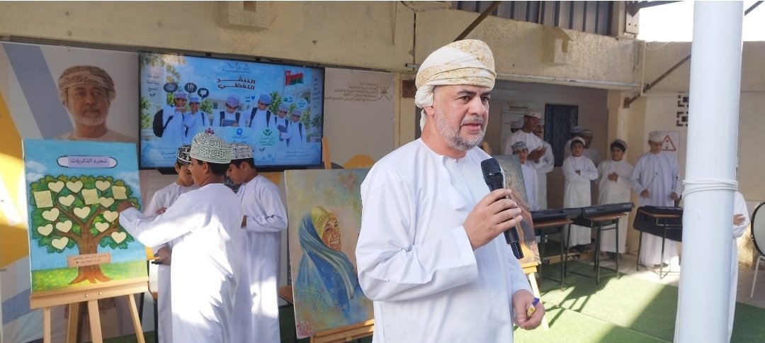 EduGovNBT2121's tweet photo. فعالية صحية|
نفذ اليوم الخميس برنامج هادف توعوي بمرض الزهايمر من إعداد ممرضة الصحة المدرسية إيمان المعمرية. وضمن فعالية شجرة الذكريات بالبرنامج  قدم أ. علي العيسائي مدير المدرسة كلمة تضمنت مجموعة من الذكريات الجميلة.
#تعلم_مستدام 
#فعاليات_تعليمية_شمال_الباطنة https://t.co/SqyCI9vI88