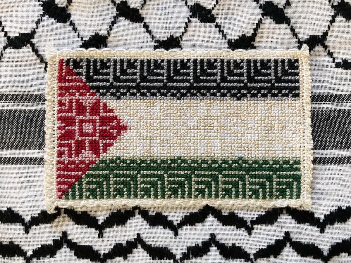 iqueco's tweet photo. @ghadda_p Regardless of the country, I do not place much faith in the concept of the nation-state. For this reason, I am reluctant to fly my country's flag, yet I’d still like to show my solidarity with you. Free Palestine🇵🇸🇯🇵 https://t.co/tkcU8a0RXC